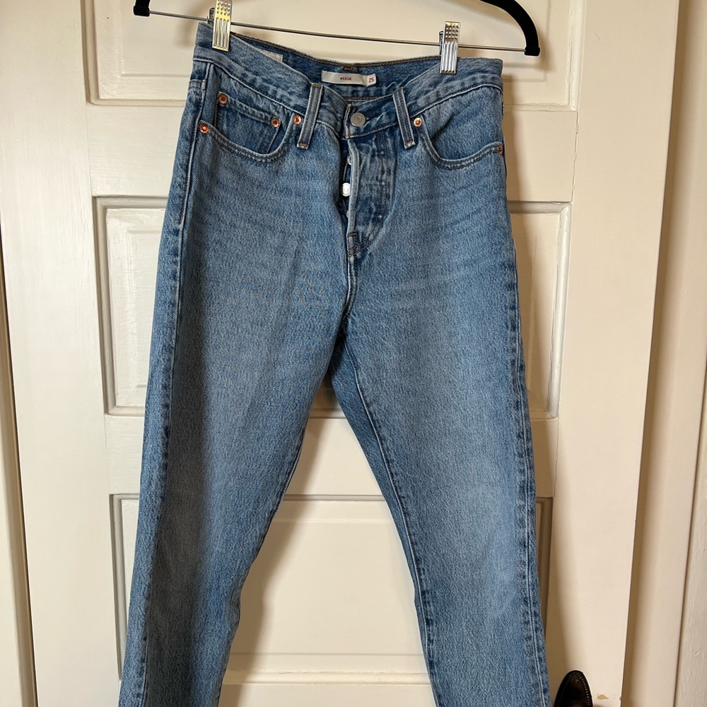 levis wedgie